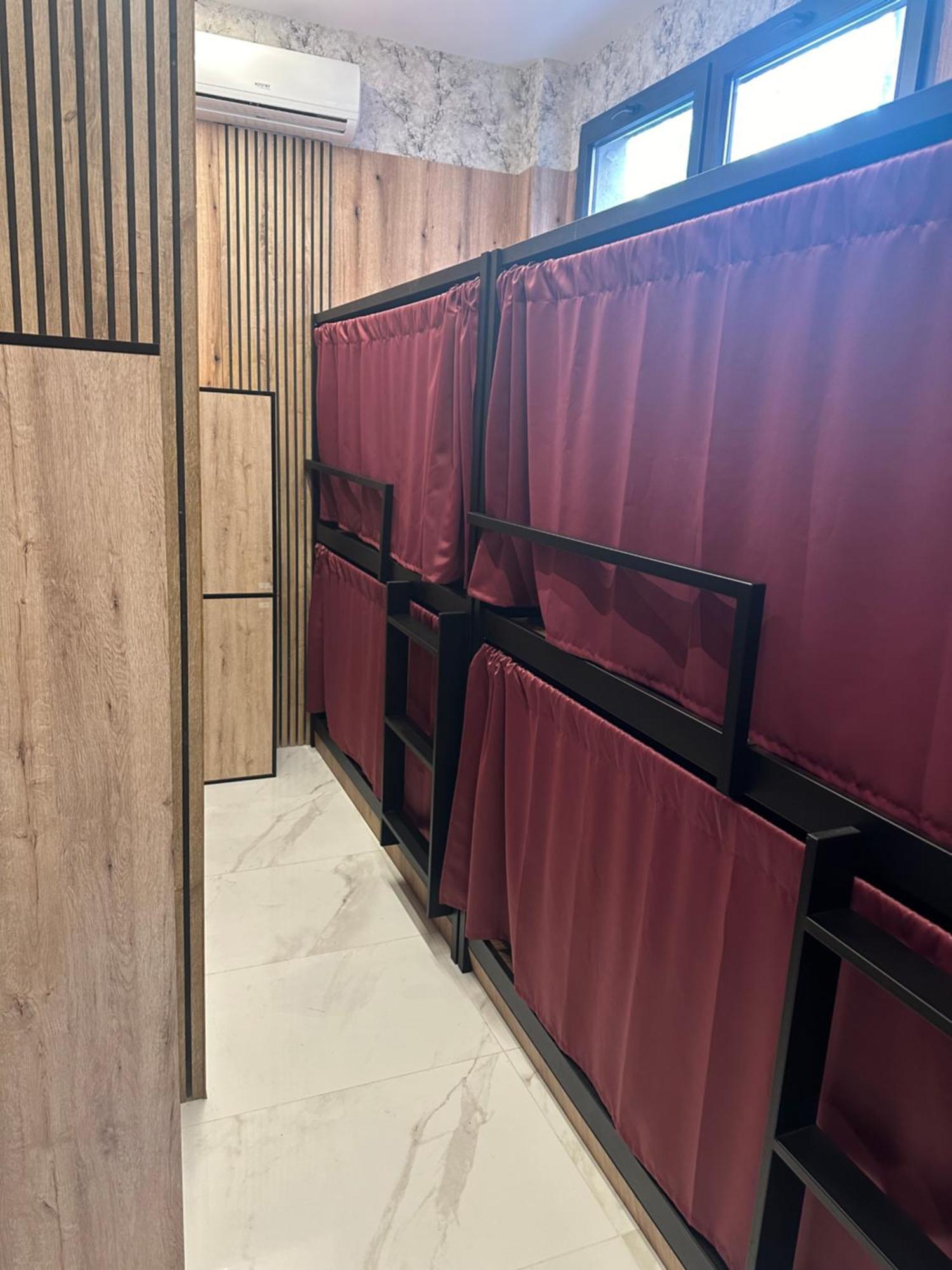 Velvet Hostels Pacifico Madrid Eksteriør bilde