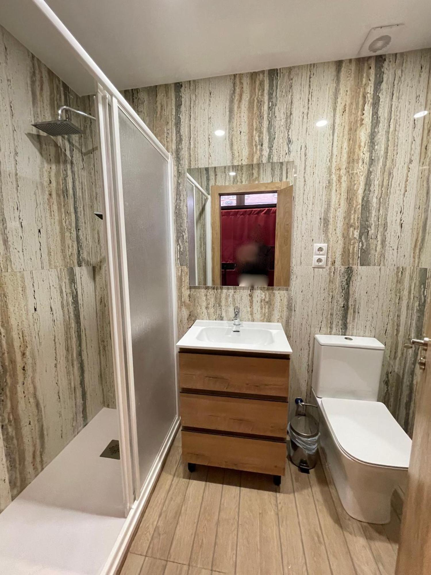 Velvet Hostels Pacifico Madrid Eksteriør bilde