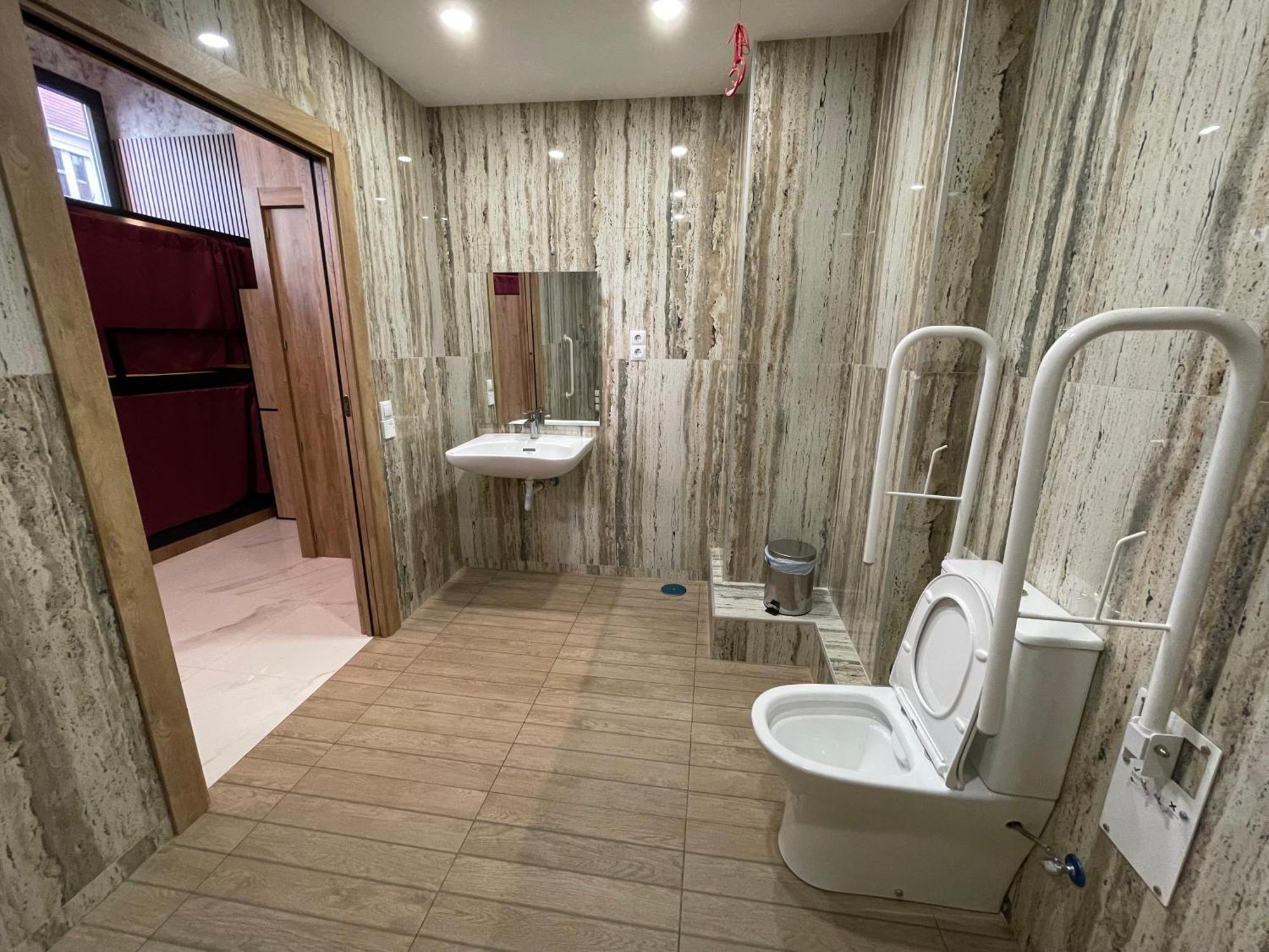 Velvet Hostels Pacifico Madrid Eksteriør bilde